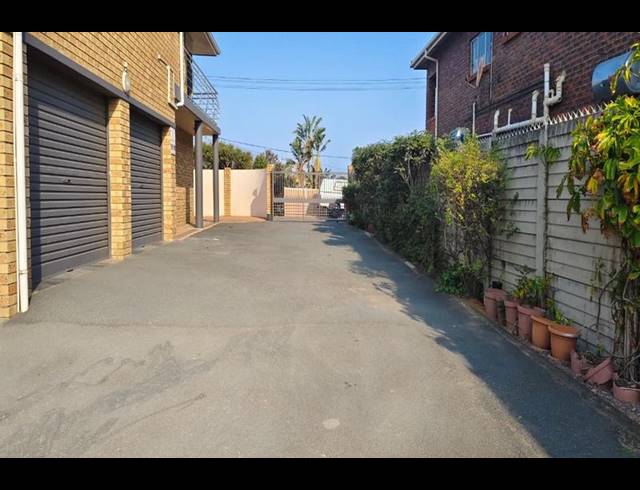 4 BEDROOM PROPERTY TO RENT IN ISIPINGO BEACH